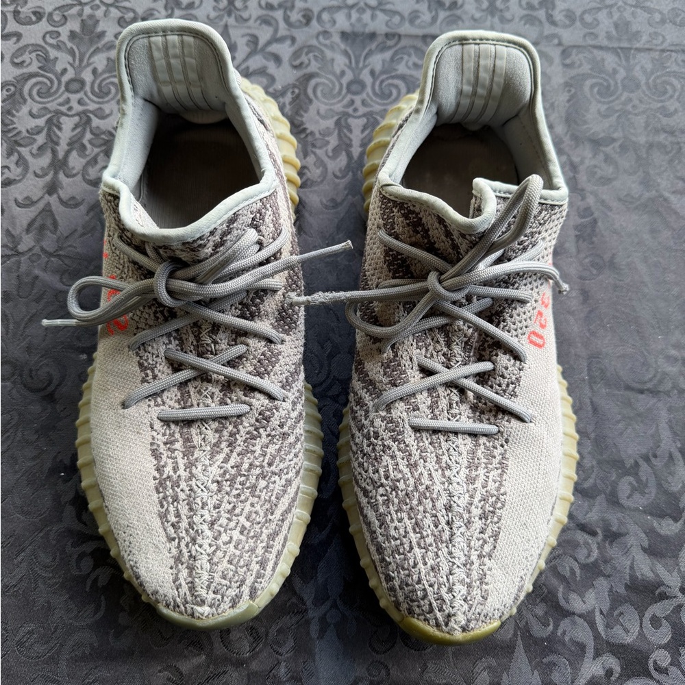 adidas Yeezy Boost 350 V2 "Beluga 2.0
Size 10